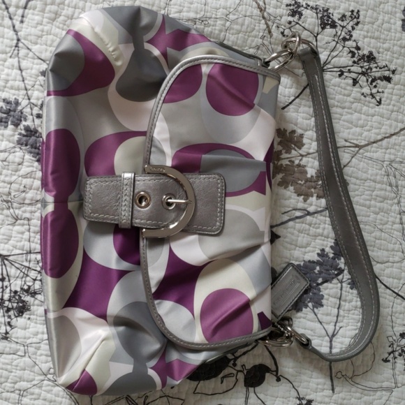 Coach Handbags - Coach purse